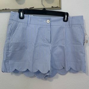 Crown & Ivy Shelby Short in Blue and White